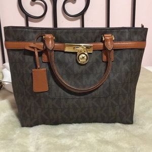 Authentic Michael Kors "Hamilton" purse